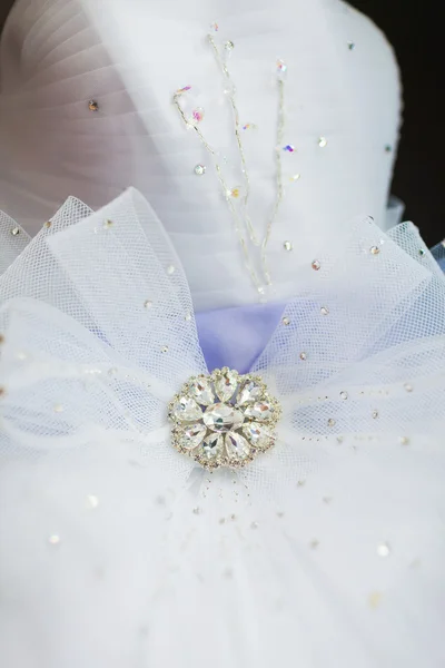 Lindo vestido de noiva — Fotografia de Stock