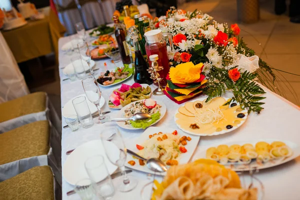 Conjunto de mesa para una fiesta — Foto de Stock