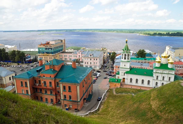 下诺夫哥罗德克里姆林宫在俄罗斯的伏尔加河的视图 — 图库照片