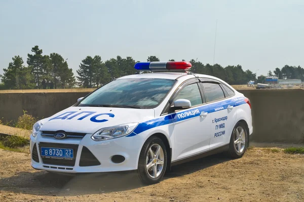 DPS voiture est sur le côté de la route réparée M-4 Don — Photo