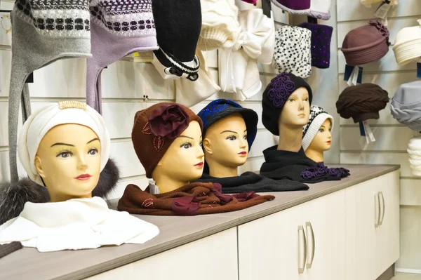 Women felt hats in the shop — Stock Photo, Image