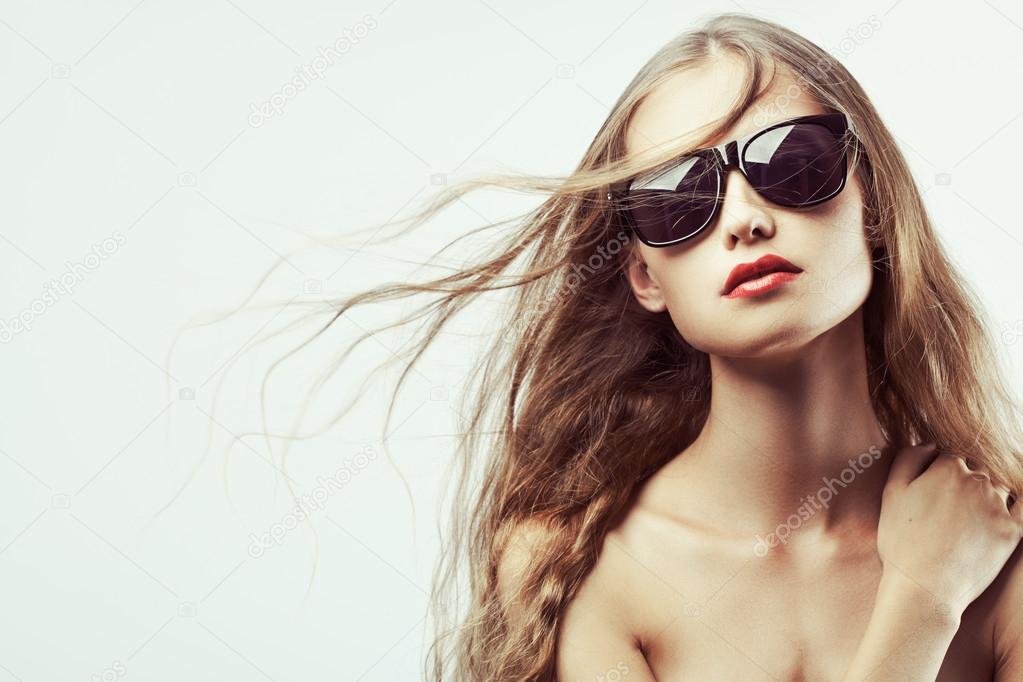 Beautiful woman portrait wearing sunglasses