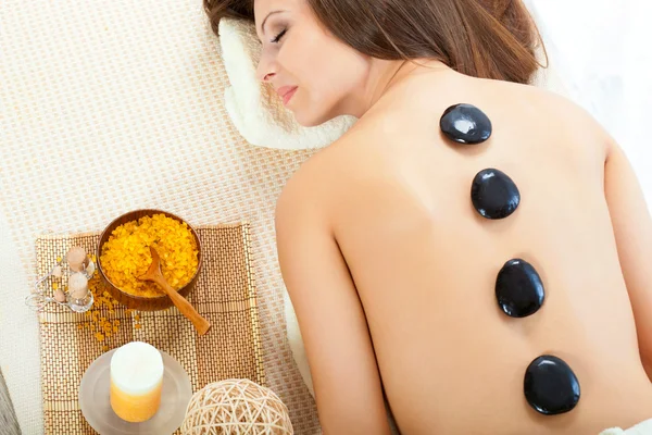 Woman getting treatment in a spa — Stock Photo, Image