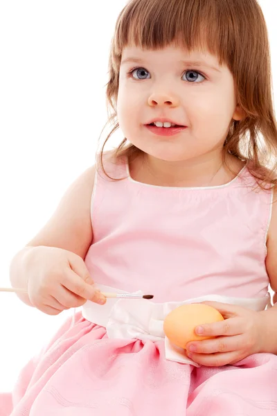 Little girl painting easter eggs — Stock Photo, Image