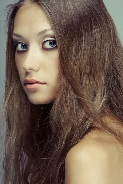 tatlı kadın yüzü portre