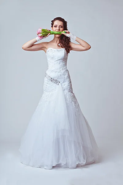 Beautiful bride studio full length portrait — Stock Photo, Image