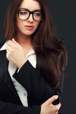 Kameraya bakarak iş kadını