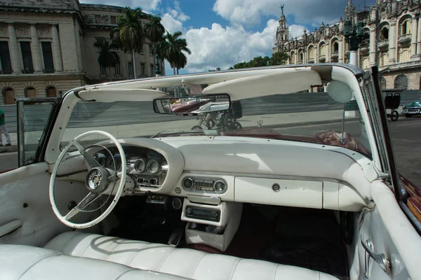 Coche viejo — Foto de Stock