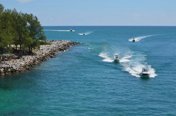 Boats Heading Back to Port — Stock Photo, Image