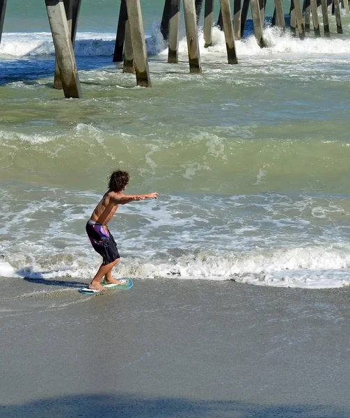 SkimBoard Surfer — Zdjęcie stockowe
