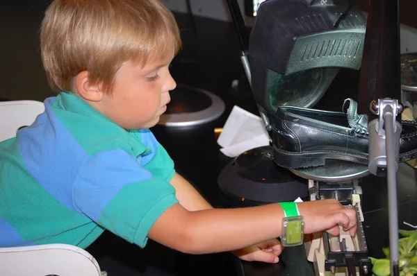 Little Shoemaker — Stock Photo, Image