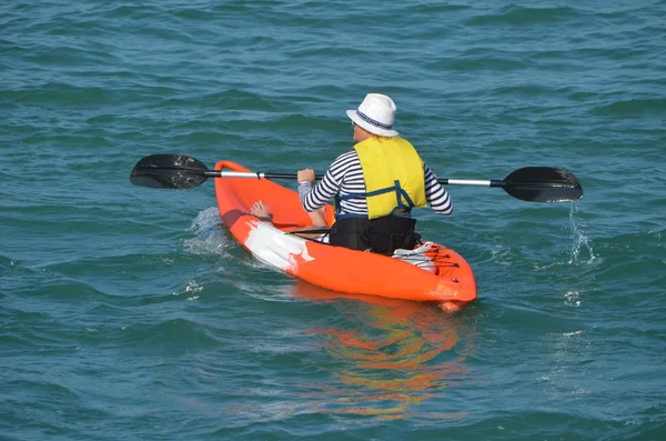 Senior Citizen Kayaker — Stock Photo, Image