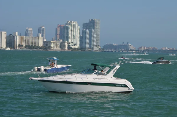 Typisk miami beach fritidsbåtar scenic Stockbild