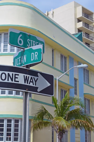 Ocean Drive e 6th Street — Fotografia de Stock