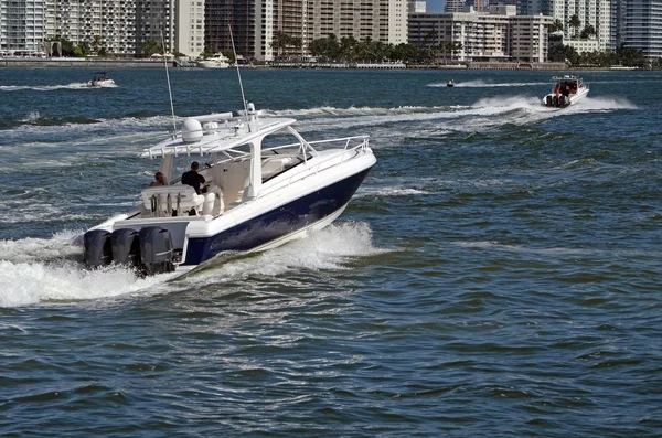 Lördag eftermiddag på intracoastal vattenvägar — Stockfoto