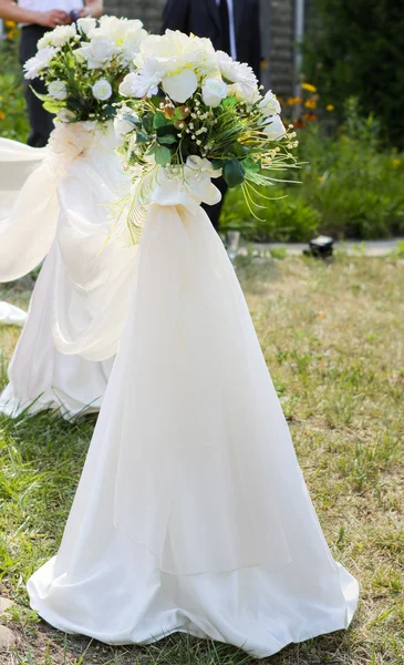Dekoracja ślubna w kwiaty — Zdjęcie stockowe