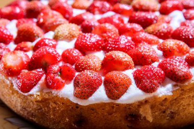 Çilekli pasta