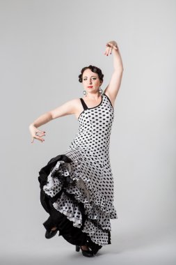 kadın İspanyol flamenko dansçısı