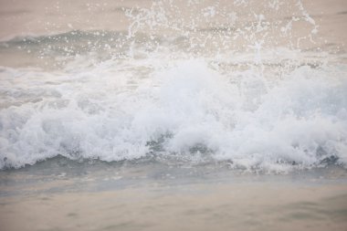 Kız denizde boğulma