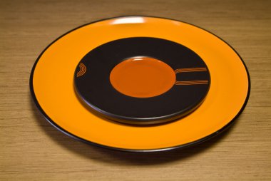 Turuncu seramik tabak