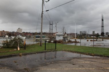 Kasırga sonra kumlu 2