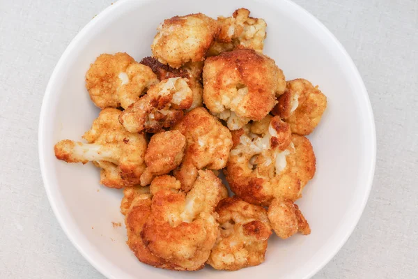 Fried cauliflower inside plate — Stock Photo, Image