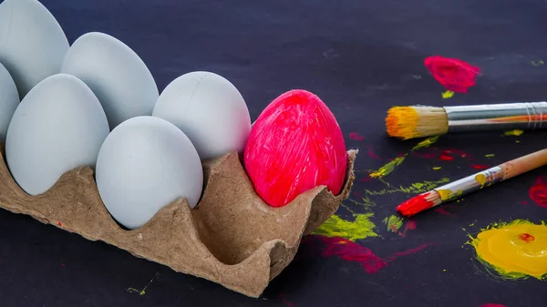 Huevos Pascua Pintura Puesta Sobre Fondo Negro Con Espacio Sopy —  Fotos de Stock