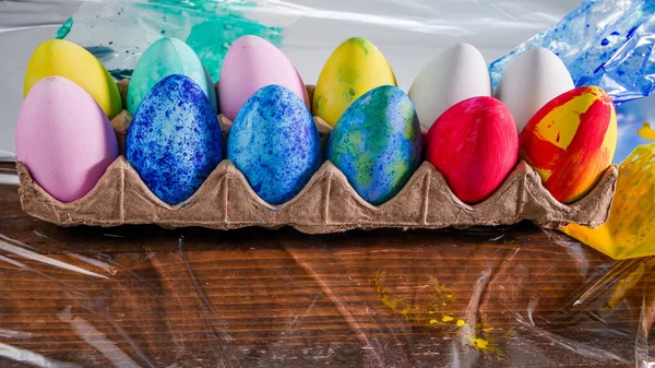 Painted Easter Eggs Mess Wooden Table Copy Space — Stock Photo, Image