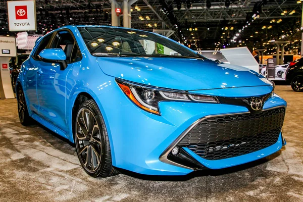 NEW YORK, NY, ABD - 13 Nisan 2022: Toyota XSE, New York 'ta Jacobs Javits Center' da.