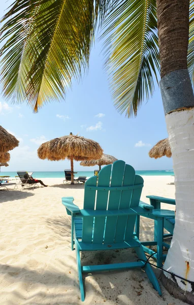 Beach beds in Aruba — Stock Photo, Image