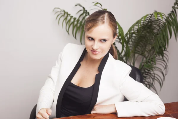 Businesswoman showing emotions — Stock Photo, Image