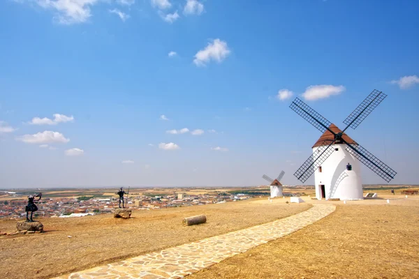 Don Quijote and Sancho Panza Statues — Stock Photo, Image