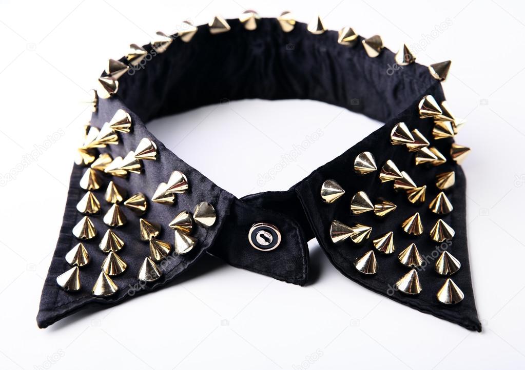Collar with spikes