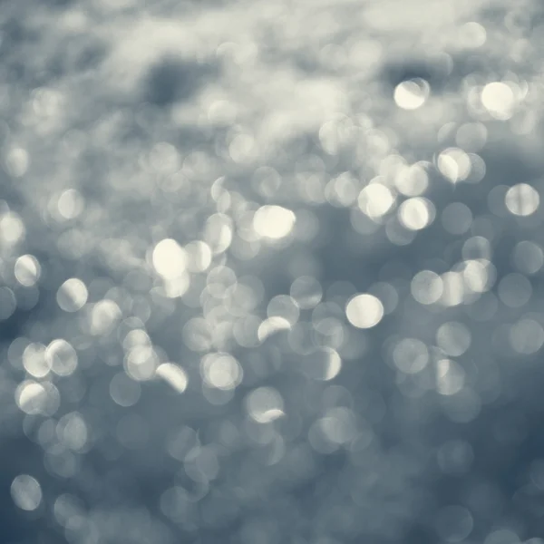 Işıklar açık gri arka plan.