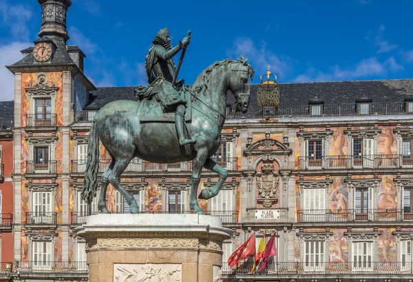 Monumento al rey Felipe III de España en la Plaza Mayor de Madri —  Fotos de Stock