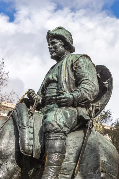 Sancho panza Monument cervantes ve kahramanlar kitabı — Stok fotoğraf