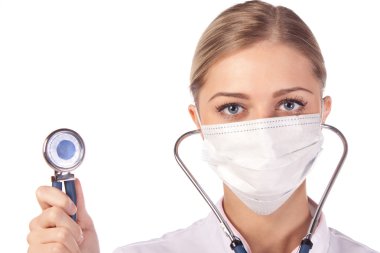 Maskeli kız doktor portresi. phonendoscope