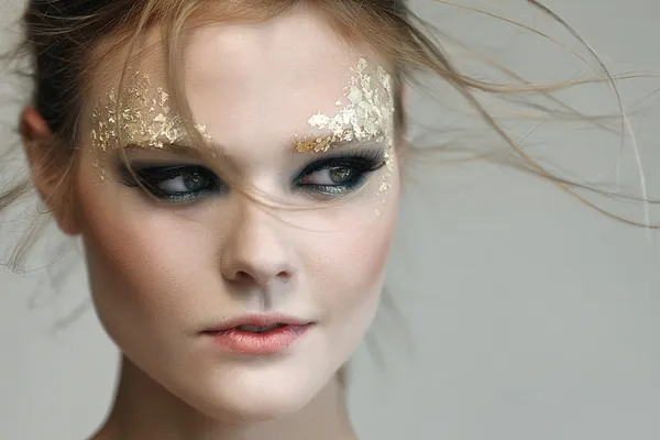 Fashion woman - beauty gilded golden make-up — Stock Photo, Image