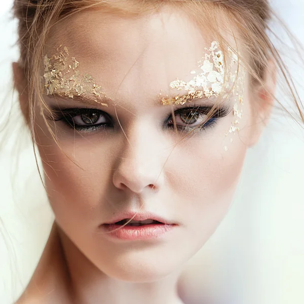 Fashion woman - beauty gilded golden make-up — Stock Photo, Image