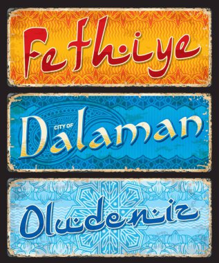 Fethiye, Dalaman, Oludeniz, Türk şehir seyahat çıkartmaları ve plakaları, vektör teneke tabelaları ve bagaj etiketleri. Türkiye 'de seyahat ve turizm gezisi çıkartmaları veya Türk kentlerinin amblem ve bayraklarıyla dolu grunge plakaları