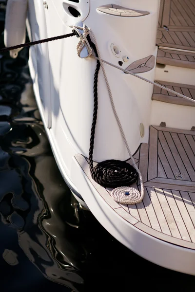 Detalj av lyxyacht med trappor. — Stockfoto