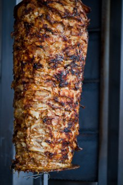 Özel Barbekü yemek kanalı'nın üzerinde kebap