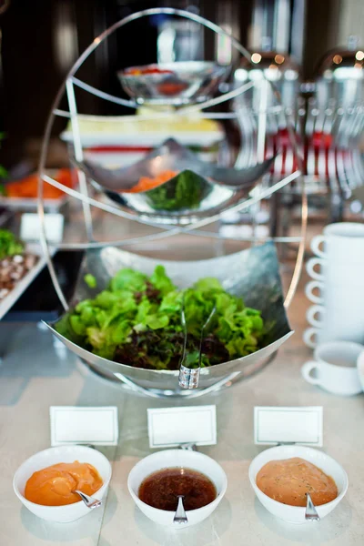 Hotel breakfast. Fresh salad and sauces — Stock Photo, Image
