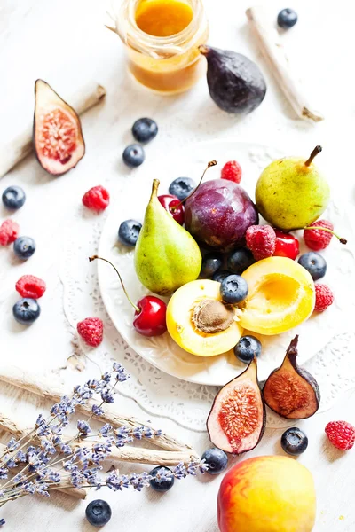 Multicolor fruits — Stock Photo, Image