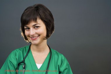çekici bayan doktor