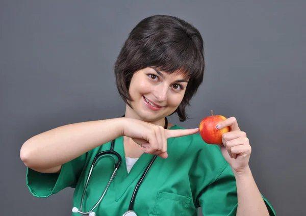 魅力的な女性の医者 — ストック写真