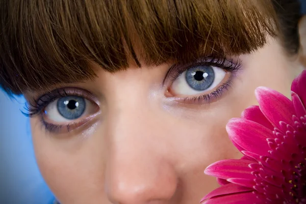 Portrait of a beautiful woman — Stock Photo, Image