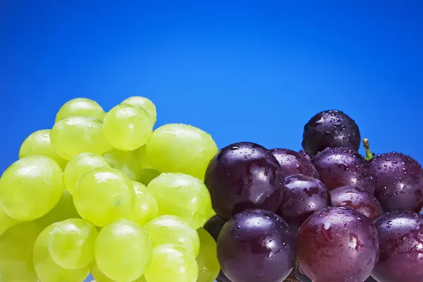 Grapes on the table top — Stock Photo, Image