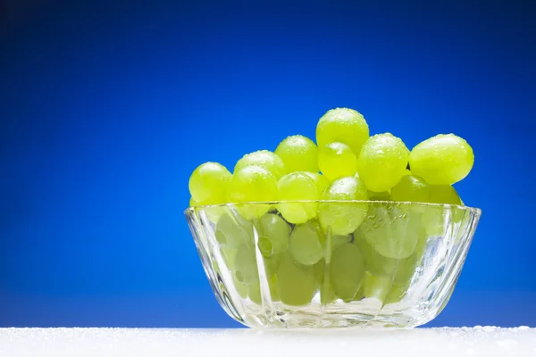 Grapes in the bowl — Stock Photo, Image