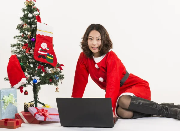 Christmas girl and gift — Stock Photo, Image